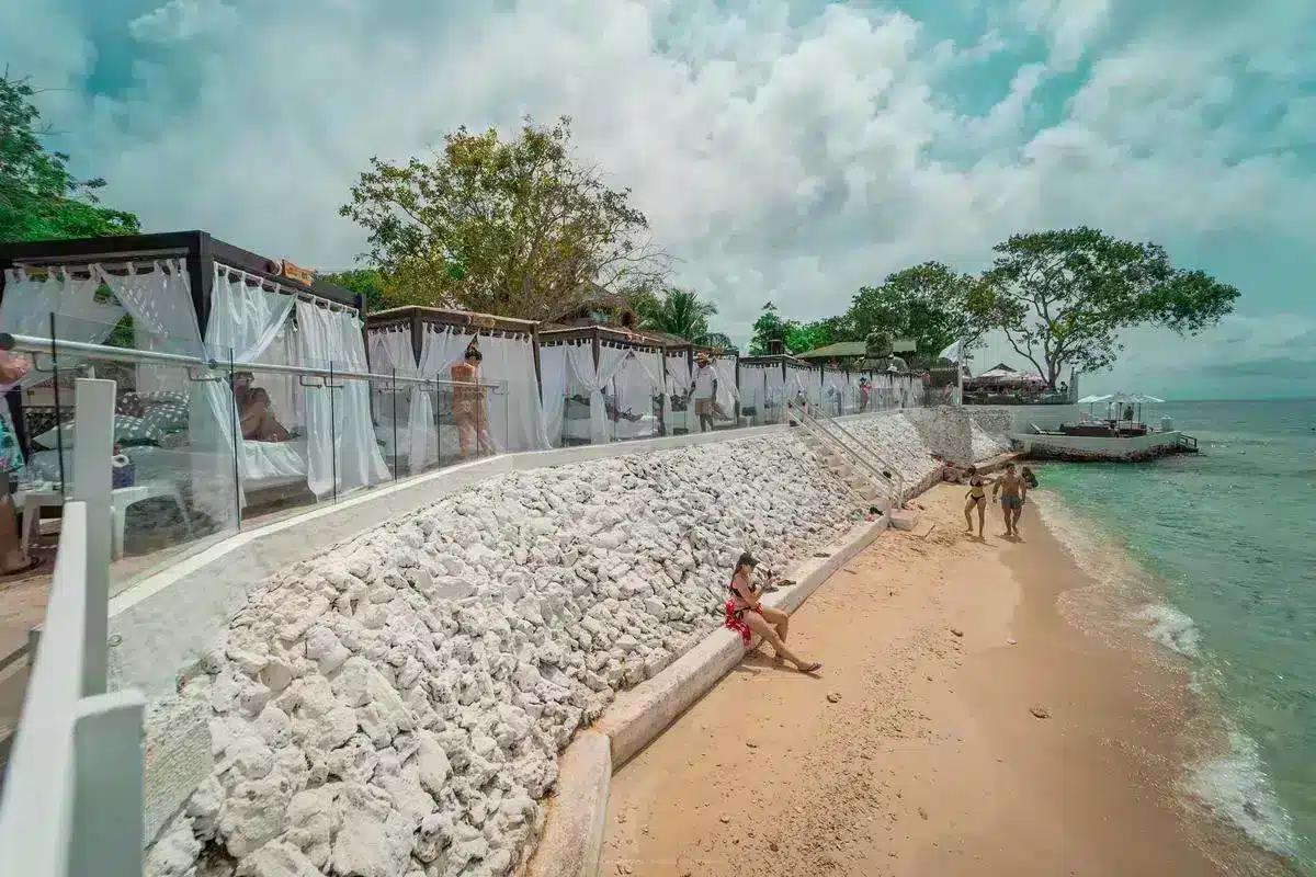 Bora Bora Beach Club - Image 16