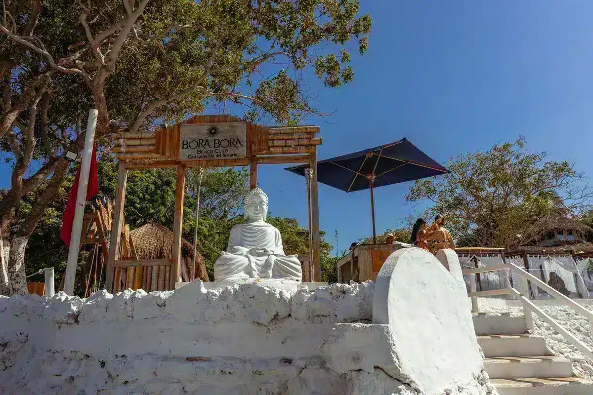 Bora Bora Beach Club - Image 27